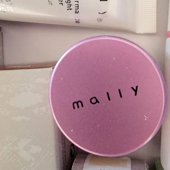 Mally cosmetics Box of 10 bundle New - Picture 3 of 10
